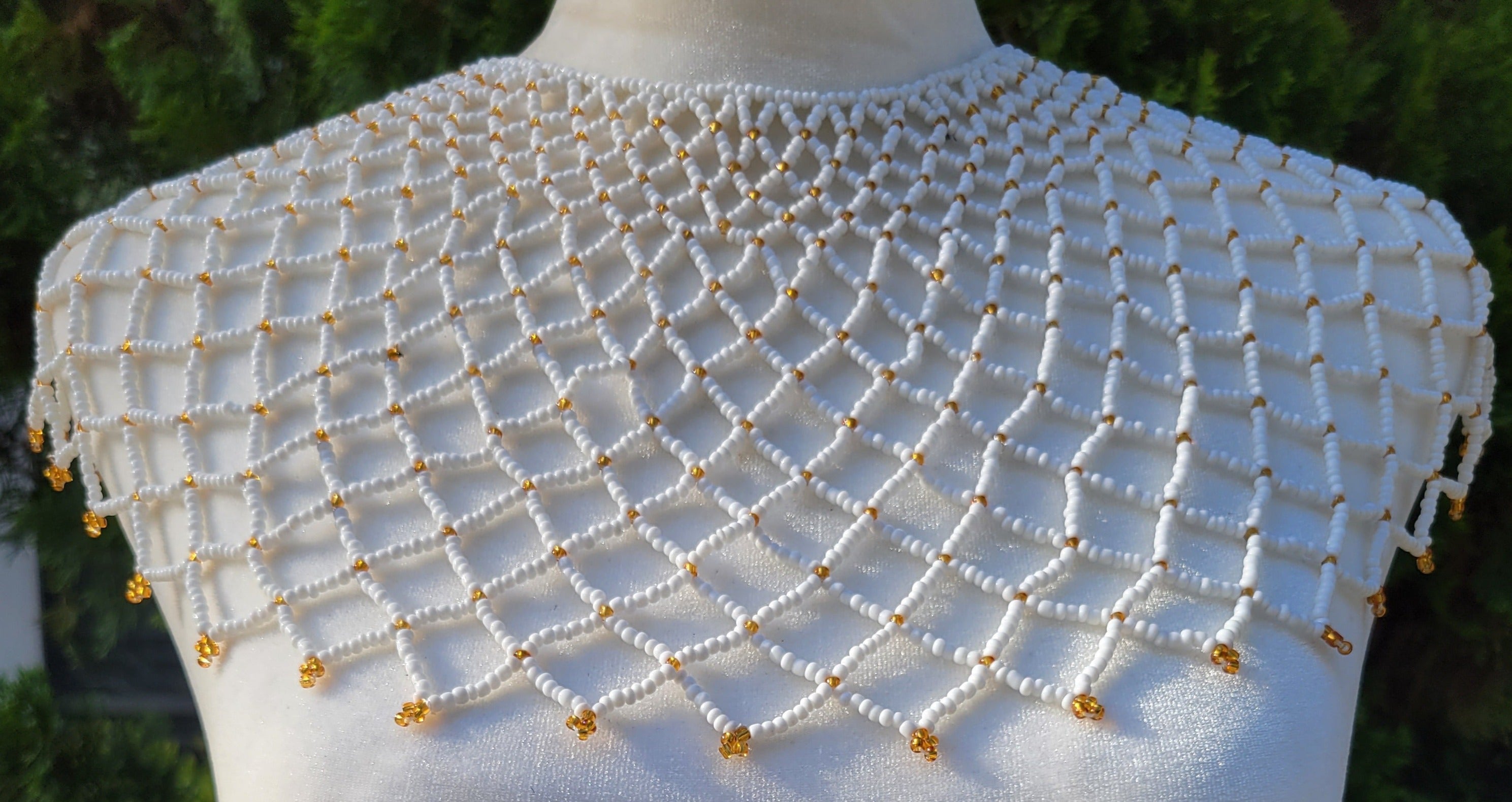 White & Light Gold Beaded Collar Necklace