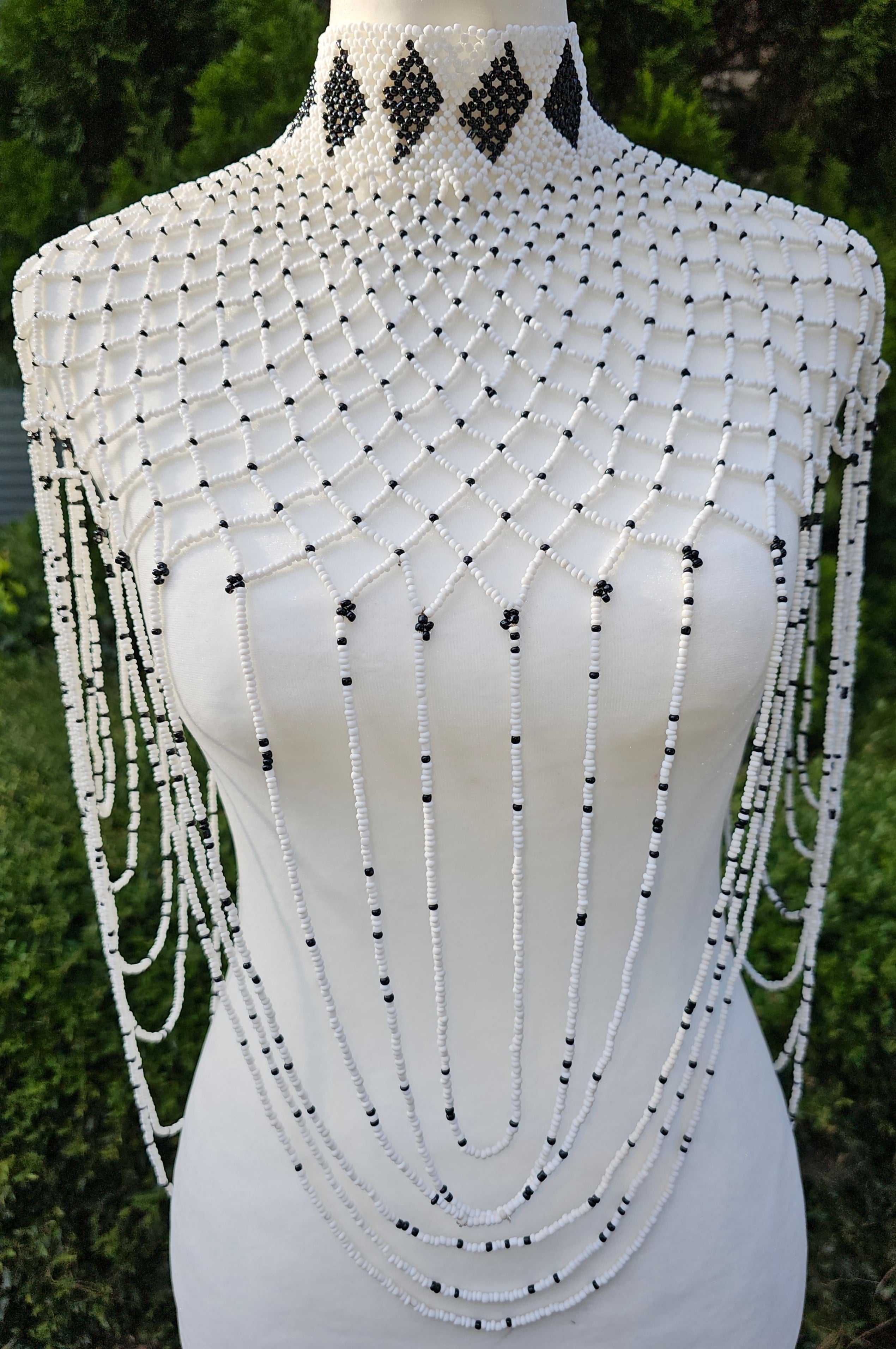 White & Black Body Necklace