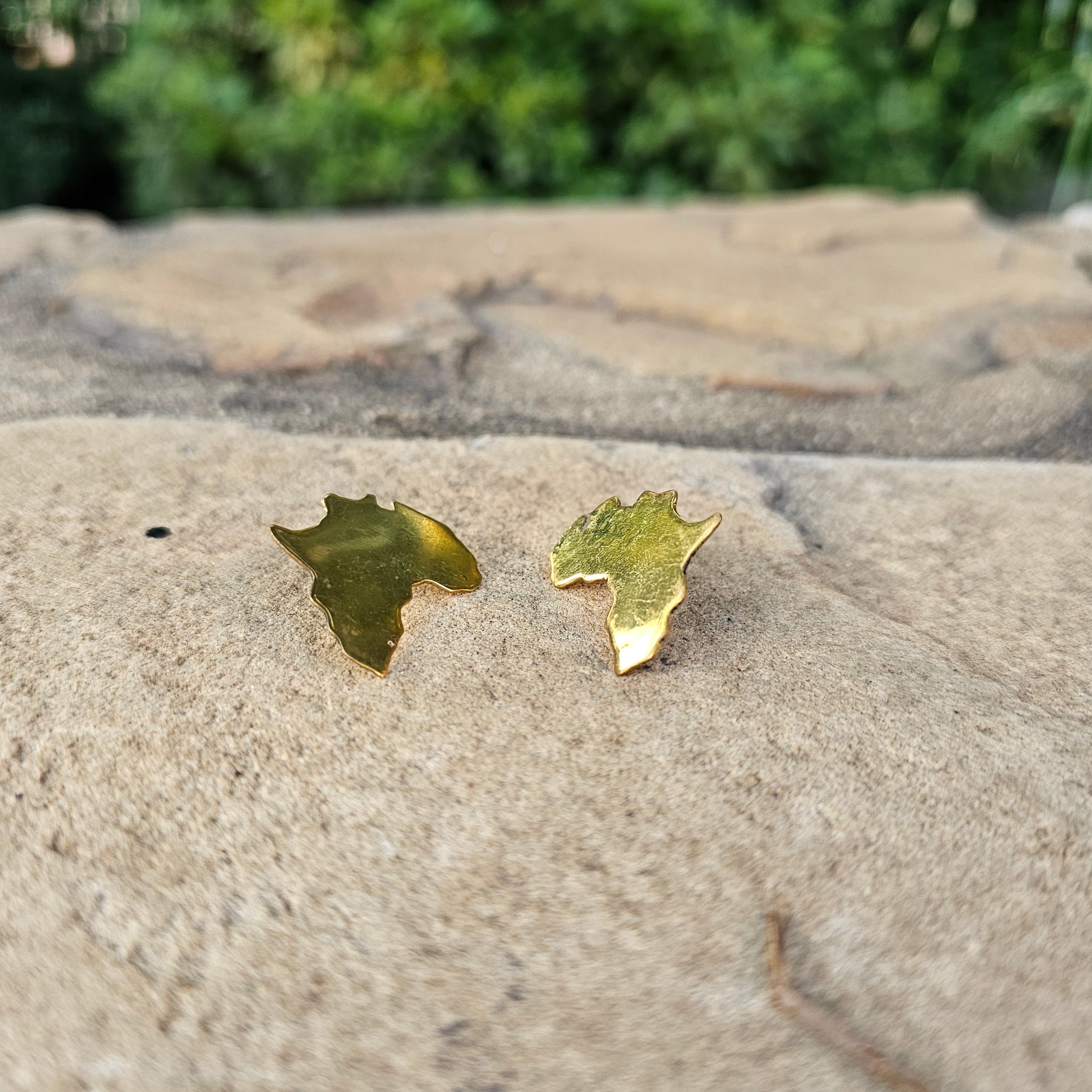 Smooth Motherland Brass Stud Earrings