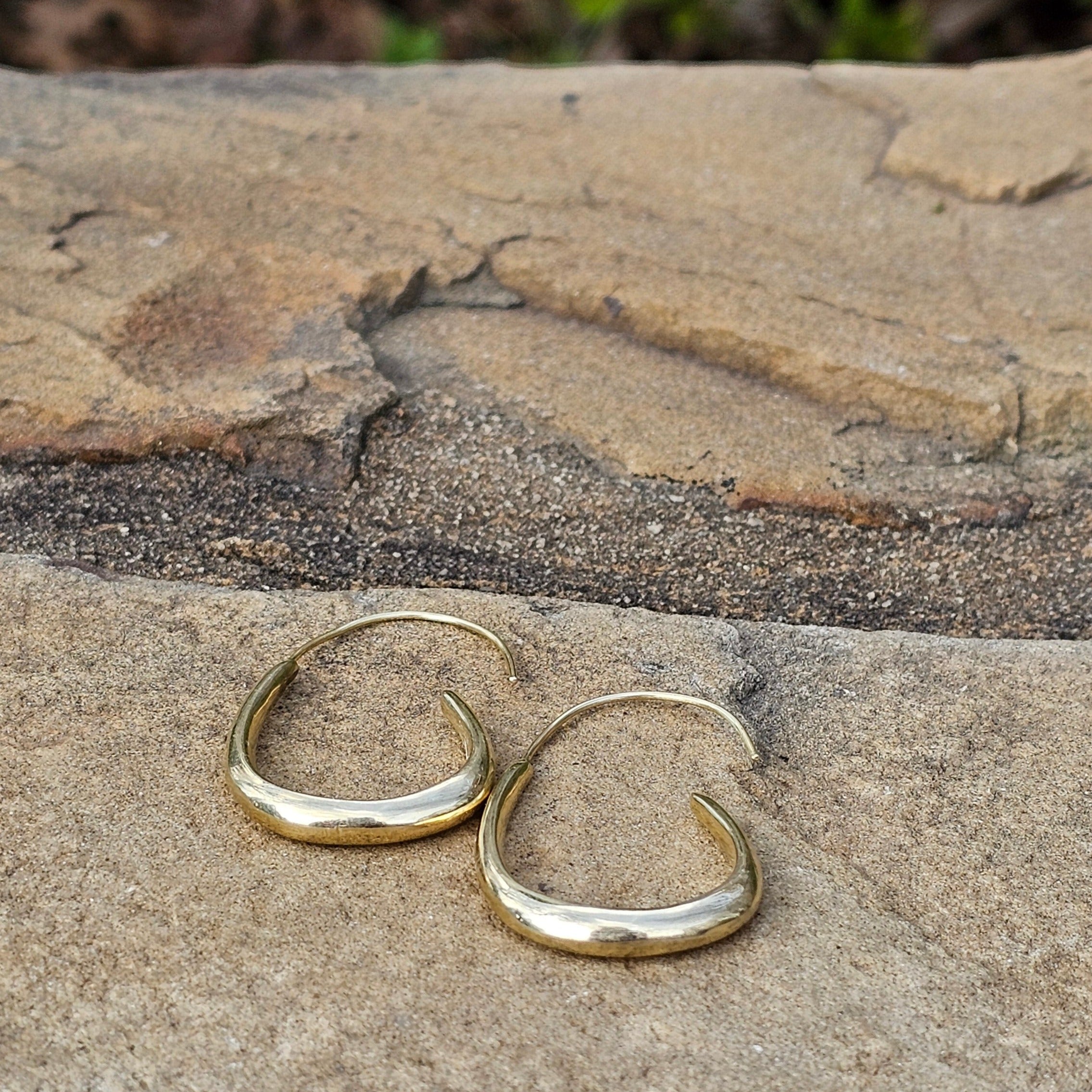 Continuous Curve Brass Earrings